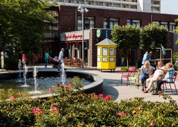 1-theaterplein-theatre-square.jpg