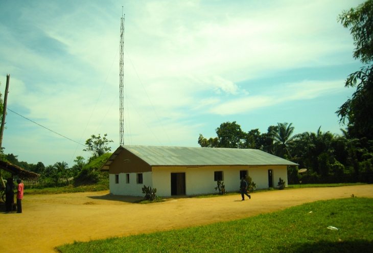 batiment-de-la-radio-mabele-et-antenne_72.jpg