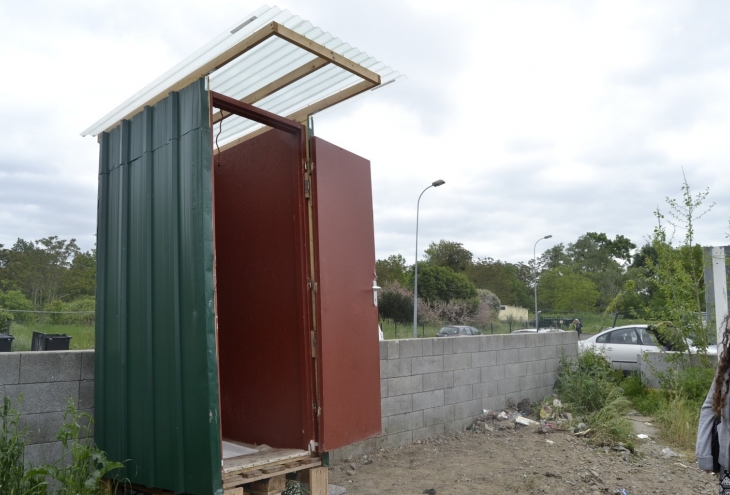 toilettes.jpg